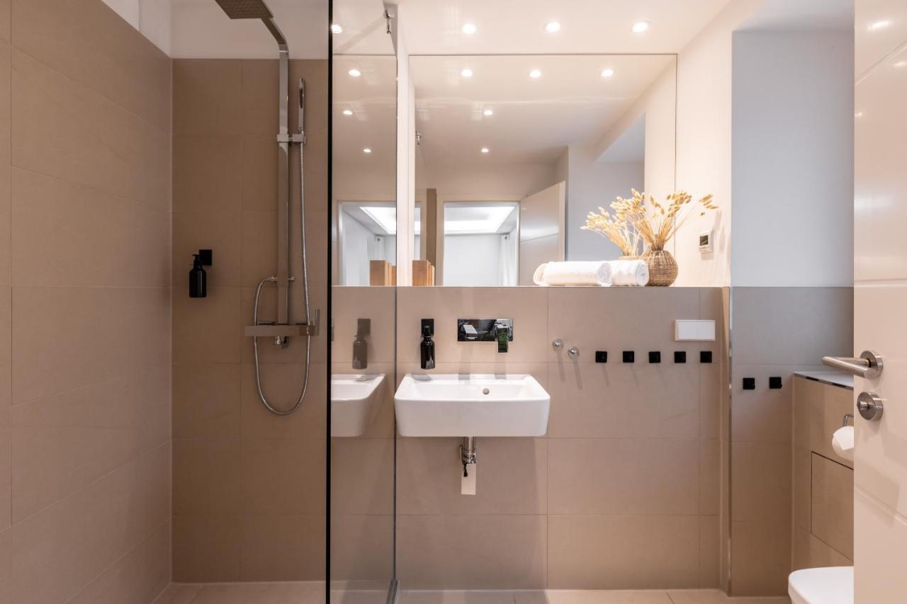 Spacious Apartment In Hemholtzkiez Prenzlauer Berg For 8 People Hiddenseer Berlijn Buitenkant foto